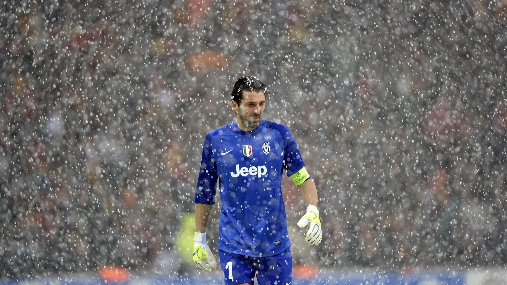 九游娱乐官方平台-意甲球队基于战术热图分析优化反击启动区域分布策略，意式防守反击