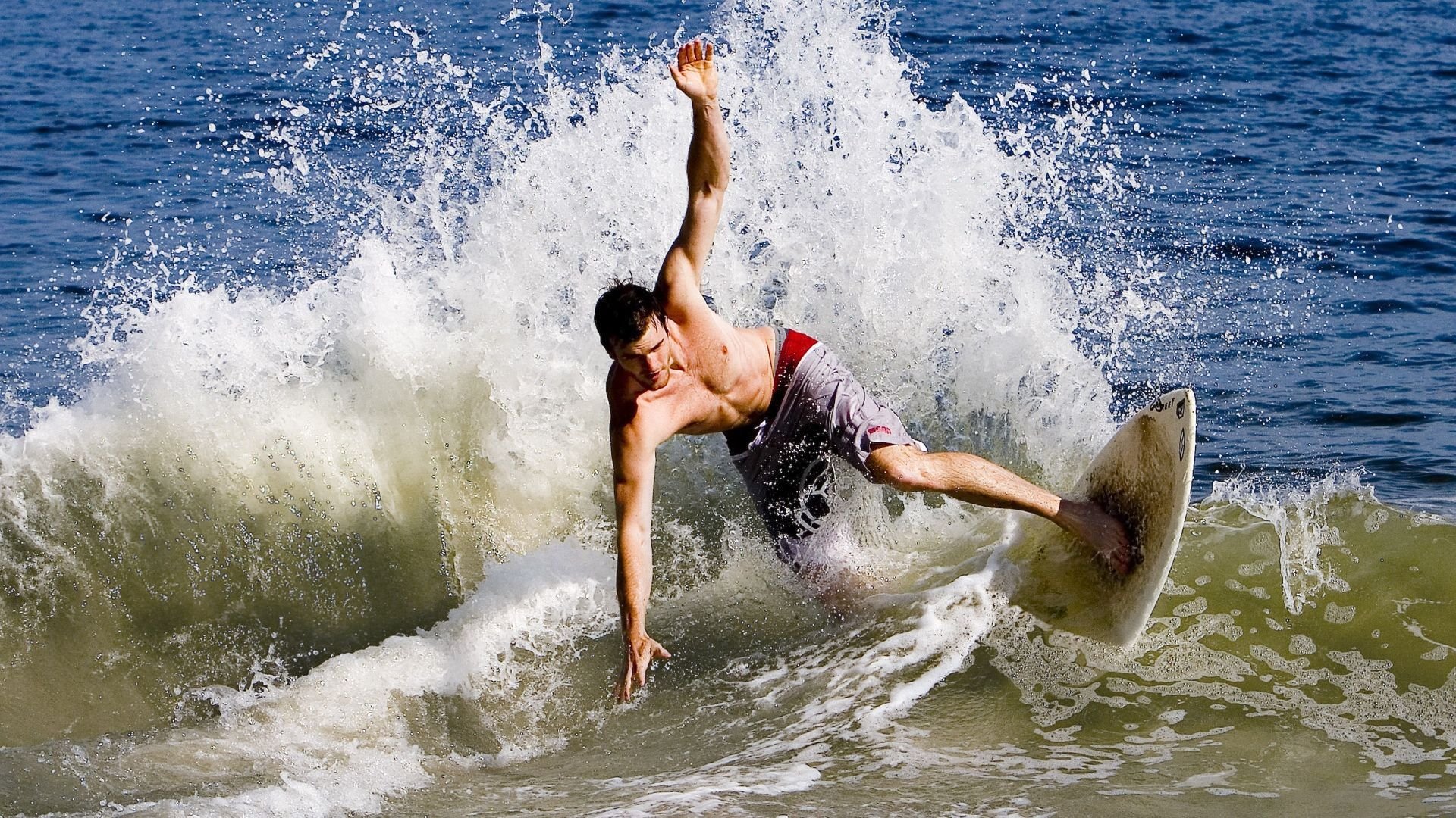 女子200蝶前后段耗时对比：中国后程略胜，女子200米蝶泳比赛时间